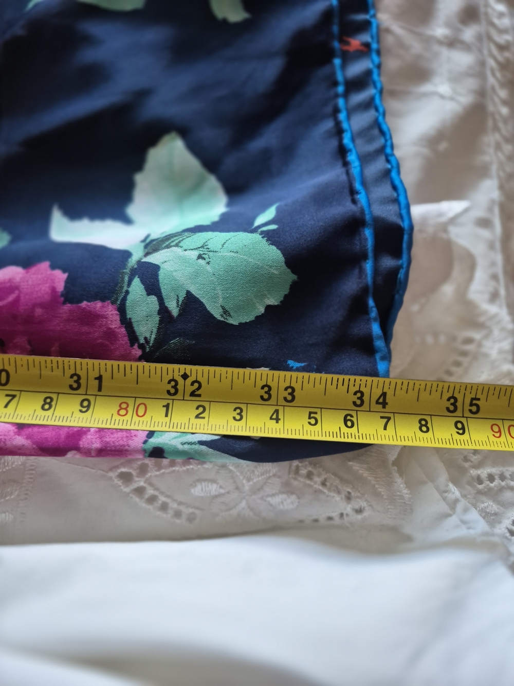 MISIRLI Floral Navy 100% Silk SCARF Women's HANDROLLED 34x34 - Picture 5 of 16